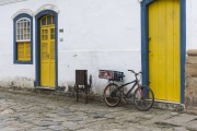Bicycle leans against the wall of house - Paraty historic center  - Paraty city - Rio de Janeiro state (RJ) - Brazil