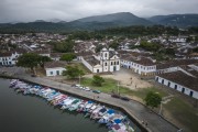 Picture taken with drone of boats at the Paraty pier with Santa Rita de Cassia Church (1722) in the background - Paraty city - Rio de Janeiro state (RJ) - Brazil