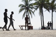 Young people on the promenade of Arpoador Beach - Rio de Janeiro city - Rio de Janeiro state (RJ) - Brazil