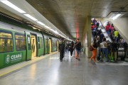 Passengers disembarking from the subway at Jose de Alencar Station - Fortaleza city - Ceara state (CE) - Brazil