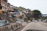 Traffic on Menezes Cortes Avenue (Guajau-Jacarepaguá) - Rio de Janeiro city - Rio de Janeiro state (RJ) - Brazil
