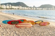 Stand up paddle board on Post 5 of Copacabana Beach - Rio de Janeiro city - Rio de Janeiro state (RJ) - Brazil