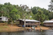 Stilt houses on the banks of Negro River - Anavilhanas National Park - Novo Airao city - Amazonas state (AM) - Brazil