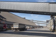 Queue of trucks - Port of Santos - Santos city - Sao Paulo state (SP) - Brazil