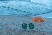 Arpoador beach with beach chair, sun umbrella and sandbar - Rio de Janeiro city - Rio de Janeiro state (RJ) - Brazil