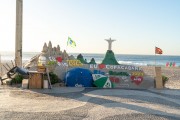 Sand sculpture depicting Christ the Redeemer and Sugarloaf Mountain - Copacabana Beach - Rio de Janeiro city - Rio de Janeiro state (RJ) - Brazil