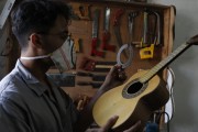 Production of guitar with certified wood in The Amazonian Workshop and School of Lutherie (OELA)  - Manaus city - Amazonas state (AM) - Brazil