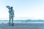 Statue of maestro Tom Jobim on Arpoador Beach boardwalk - Rio de Janeiro city - Rio de Janeiro state (RJ) - Brazil