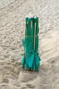Sun-umbrellas closed at Ipanema Beach - Rio de Janeiro city - Rio de Janeiro state (RJ) - Brazil
