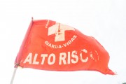 High risk red flag for swimming in the sands of Arpoador Beach - Rio de Janeiro city - Rio de Janeiro state (RJ) - Brazil