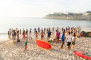 Group of stand up paddle boarders socializing on Copacabana Beach - Rio de Janeiro city - Rio de Janeiro state (RJ) - Brazil