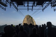 Tourists waiting for the cable car that crosses between the Urca Mountain and Sugarloaf  - Rio de Janeiro city - Rio de Janeiro state (RJ) - Brazil