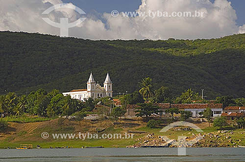  Igreja no povoado de Entre Montes, às margens do rio São Francisco, município de Piranhas - Alagoas - Brasil - Junho 2005  - Piranhas - Alagoas - Brasil