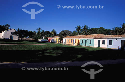  Fachadas multicoloridas das casas em estilo colonial no Centro Histórico de Porto Seguro  - Litoral sul da BA - Brasil

 A área denominada Costa do Descobrimento (Reserva da Mata Atlântica) é Patrimônio Mundial pela UNESCO desde 01-12-1999 e nela estão localizadas 23 áreas de proteção ambiental na Bahia (incluindo Porto Seguro).  - Porto Seguro - Bahia - Brasil