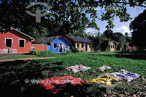  Fachadas multicoloridas das casas no Centro Histórico de Porto Seguro  - Litoral sul da BA - Brasil

 A área denominada Costa do Descobrimento (Reserva da Mata Atlântica) é Patrimônio Mundial pela UNESCO desde 01-12-1999 e nela estão localizadas 23 áreas de proteção ambiental na Bahia (incluindo Porto Seguro).  - Porto Seguro - Bahia - Brasil