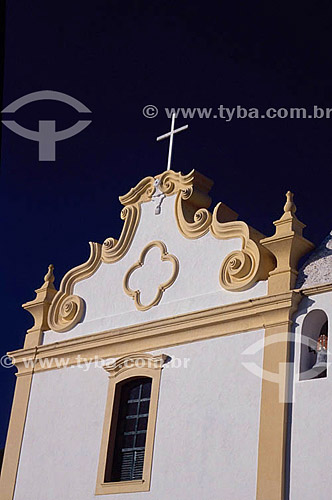  Detalhe da fachada da Igreja Nossa Senhora da Pena (1535) - Centro histórico de Porto Seguro  - Litoral sul da Bahia - Brasil

  A área denominada Costa do Descobrimento (Reserva da Mata Atlântica) é Patrimônio Mundial pela UNESCO desde 01-12-1999 e nela estão localizadas 23 áreas de proteção ambiental na Bahia (incluindo Porto Seguro).  - Porto Seguro - Bahia - Brasil