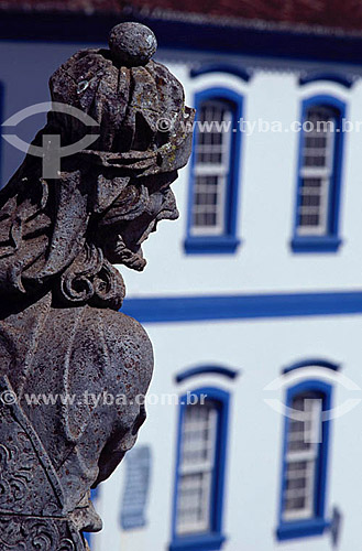  Santuário de Bom Jesus de Matosinhos  - esculturas de Aleijadinho (Antônio Francisco Lisboa) - escultura dos profetas - Congonhas do Campo - MG - Brasil

  A igreja é Patrimônio Mundial pela UNESCO desde 06-12-1985.  - Belo Horizonte - Minas Gerais - Brasil