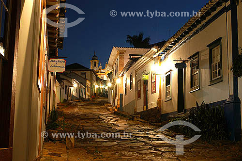  Rua da cidade histórica de Tiradentes à noite , interior de Minas Gerais - Brasil                                 - Tiradentes - Minas Gerais - Brasil