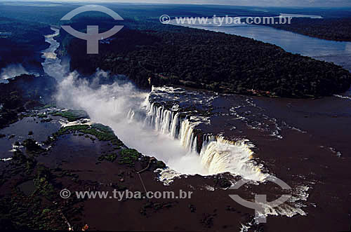  Cataratas de Foz do Iguaçú - Parque Nacional de Iguaçú  - PR - Brasil - fevereiro/2002

  O Parque Nacional do Iguaçu é Patrimônio Mundial pela UNESCO desde 28-11-1986.  - Foz do Iguaçu - Paraná - Brasil