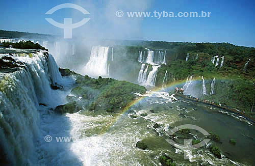  Garganta do Diabo, visto do lado brasileiro - Cataratas do Iguaçú - Parque Nacional de Iguaçú  - Foz do Iguaçú - PR - Brasil - Fevereiro 2002

  O Parque Nacional do Iguaçu é Patrimônio Mundial pela UNESCO desde 28-11-1986.  - Foz do Iguaçu - Paraná - Brasil