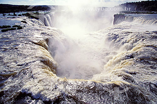  Catarata de Foz de Iguaçú - Parque Nacional do Iguaçú - PR - Brasil

  O Parque Nacional do Iguaçu é Patrimônio Mundial pela UNESCO dede 28-11-1986.  - Foz do Iguaçu - Paraná - Brasil