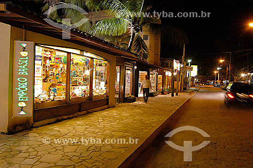  Porto de Galinhas à noite - Litoral de Pernambuco - Brasil / Data: 2007 