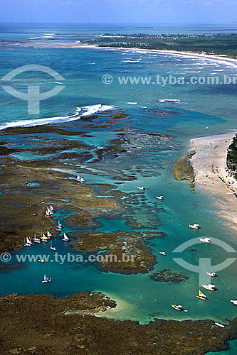  Assunto: Vista aérea da Praia de Porto de Galinhas / Local: Ipojuca - Pernambuco (PE) - Brasil / Data: 2002 