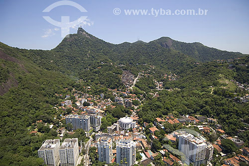  Vista do Bairro Cosme Velho com Corcovado ao fundo - Rio de Janeiro - RJ - Brasil  - Rio de Janeiro - Rio de Janeiro - Brasil