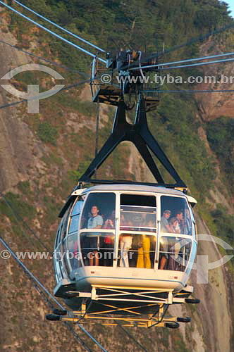  Turistas dentro do bondinho do Pão de Açucar - Rio de Janeiro - RJ - Brasil  - Rio de Janeiro - Rio de Janeiro - Brasil