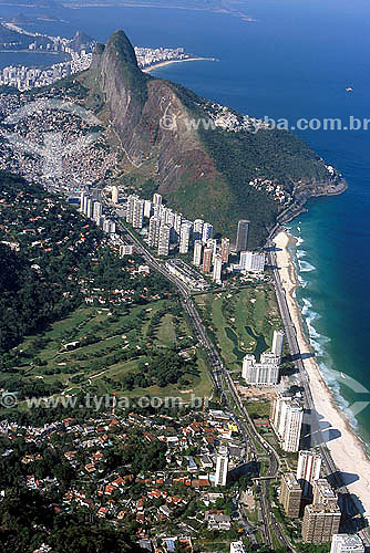  Vista aérea de São Conrado com o Morro Dois Irmãos   ao fundo - Rio de Janeiro - RJ - Brasil

  Patrimônio Histórico Nacional desde 08-08-1973.  - Rio de Janeiro - Rio de Janeiro - Brasil