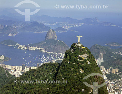  Cristo Redentor e morro do Corcovado - Rio de Janeiro - RJ - Brasil / Data: Maio de 2007 