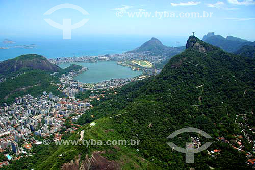  Vista aérea do Corcovado com Lagoa Rodrigo de Freitas a esquerda e Morro Dois Irmãos ao fundo - Rio de Janeiro - RJ - Brasil - Novembro de 2006  - Rio de Janeiro - Rio de Janeiro - Brasil