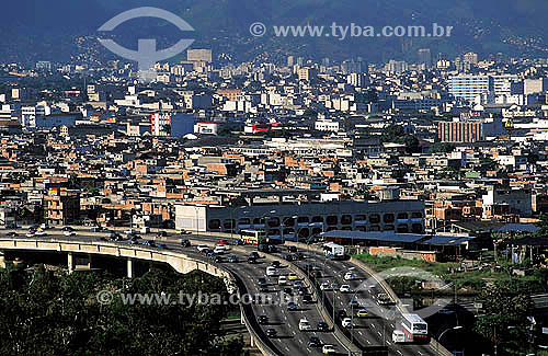  Linha Vermelha com a cidade do Rio de Janeiro ao fundo - RJ - Brasil / Data: 2006 