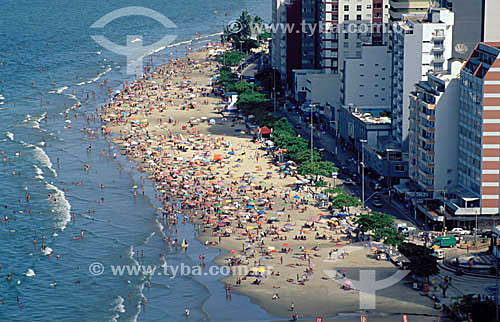  Praia no Balneário Camboriú com muitas pessoas - Litoral de Santa Catarina - Brasil  - Balneário Camboriú - Santa Catarina - Brasil