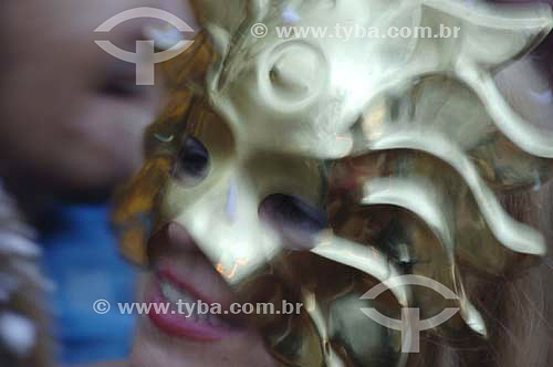  Folião de máscara - Carnaval 2006 - Bloco de rua Banda de Ipanema - Rio de Janeiro - RJ - Brasil - Fevereiro 2006  - Rio de Janeiro - Rio de Janeiro - Brasil
