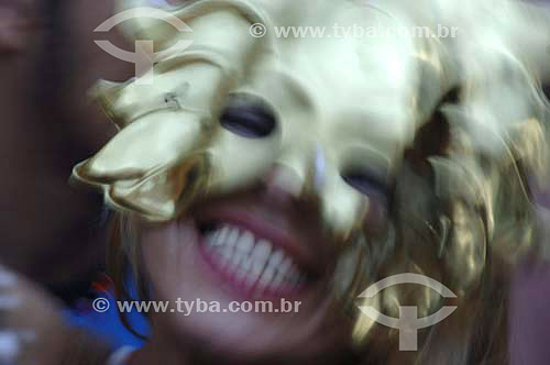  Folião de máscara -  Carnaval 2006 - Bloco de rua Banda de Ipanema - Rio de Janeiro - RJ - Brasil - Fevereiro 2006  - Rio de Janeiro - Rio de Janeiro - Brasil