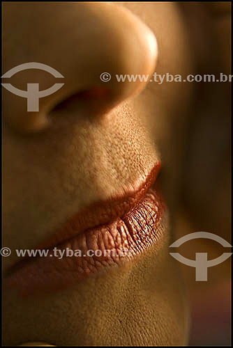  Detalhe de boca de mulher 