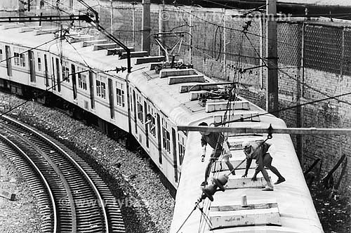  Surfistas de trem - Problema urbano - Rio de Janeiro  - Rio de Janeiro - Rio de Janeiro - Brasil