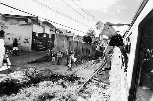  Surfistas de trem - Problema urbano - Rio de Janeiro  - Rio de Janeiro - Rio de Janeiro - Brasil