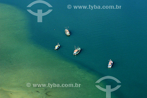  Barcos - Saco do Mamangua - RJ - Brasil  - Paraty - Rio de Janeiro - Brasil