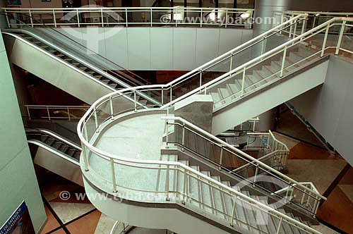  Interior do aeroporto internacional Deputado Luís Eduardo Magalhães - Salvador - Bahia - Agosto de 2004  - Salvador - Bahia - Brasil