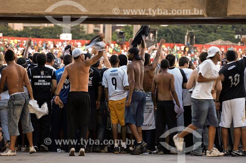  Assunto: Torcida do Corinthians em jogo no estádio Morumbi / Local: São Paulo - SP / Data: 03/2008 