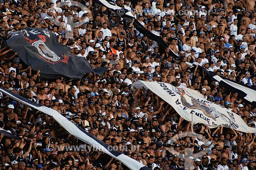  Assunto: Torcida do Corinthians em jogo no estádio Morumbi / Local: São Paulo - SP / Data: 03/2008 