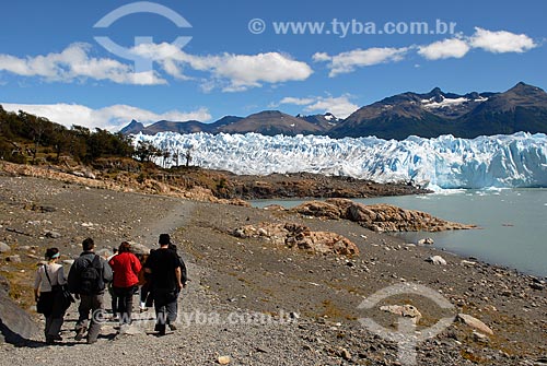  Assunto: Mini trekking sobre o Glaciar perito Moreno - Parque Nacional Los Glaciares -  Glaciar perito Moreno - Turistas / Local: patagônia - Argentina / Data: 02/2008 