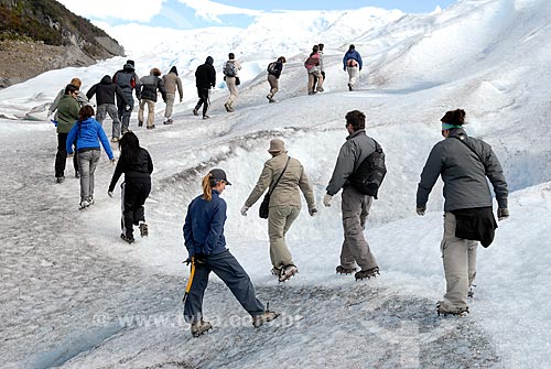  Assunto: Mini trekking sobre o Glaciar perito Moreno - Parque Nacional Los Glaciares -  Glaciar perito Moreno - Turistas / Local: patagônia - Argentina / Data: 02/2008 