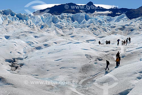  Assunto: Mini trekking sobre o Glaciar perito Moreno - Parque Nacional Los Glaciares -  Glaciar perito Moreno - Turistas / Local: patagônia - Argentina / Data: 02/2008 