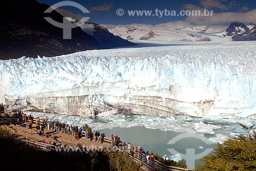  Assunto: Parque Nacional Los Glaciares -  Glaciar perito Moreno - Turistas / Local: patagônia - Argentina / Data: 02/2008 