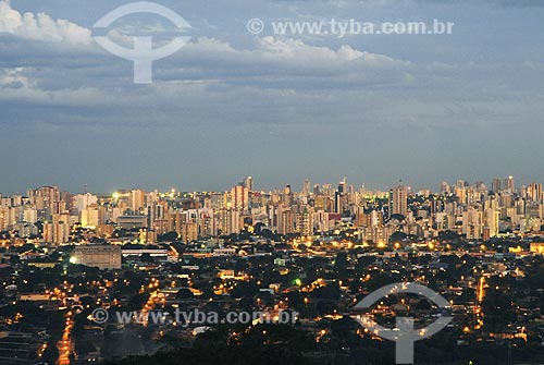  Assunto: Vista geral de Goiânia ao anoitecer a partir da perimetral norte / Local: Goiânia (GO) / Data: 26 de Maio de 2007 