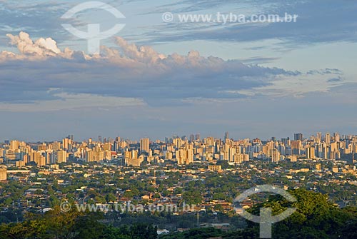  Assunto: Vista geral de Goiânia ao anoitecer a partir da perimetral norte / Local: Goiânia (GO) / Data: 26 de Maio de 2007 