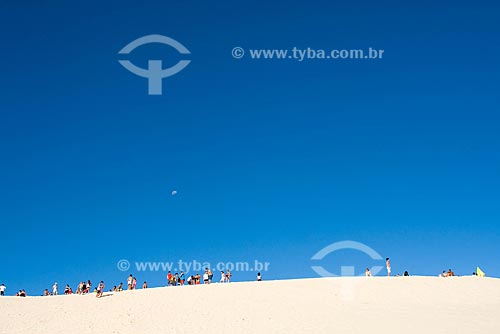  Assunto: Sandboard nas dunas da Praia da Joaquina / Local: Florianópolis - Santa Catarina (SC) - Brasil / Data: 06/01/2009 